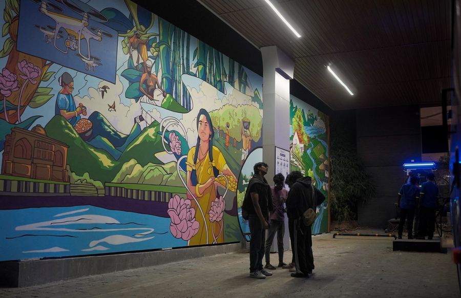 Chargezone Mural, Chennai, photo 2 of 4, by Paperplane