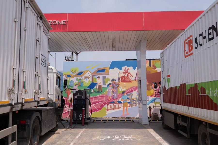 Chargezone Pondur Mural, Chennai, photo 7 of 9, by Paperplane